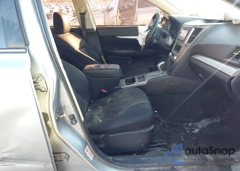 2012 Subaru Legacy 2.5I z USA, uszkodzony, nr VIN 4S3BMBA63C3002680